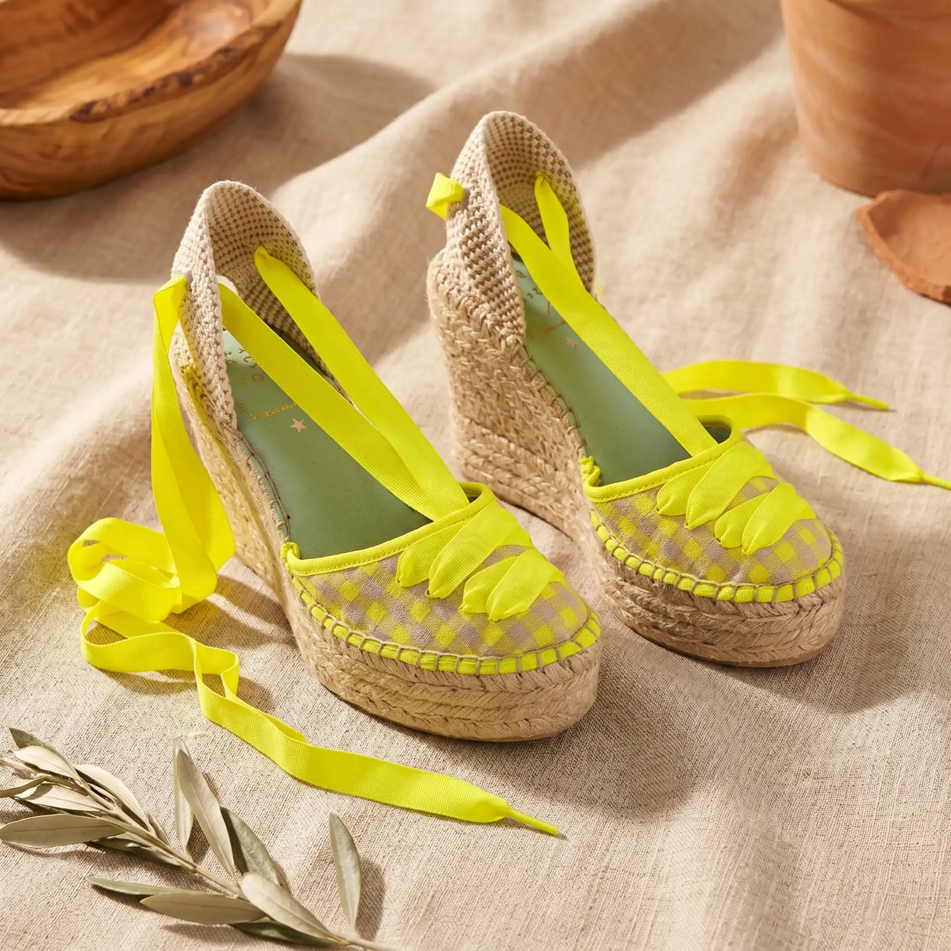 Alpargatas con Estampado Vichy Amarillo Flúor