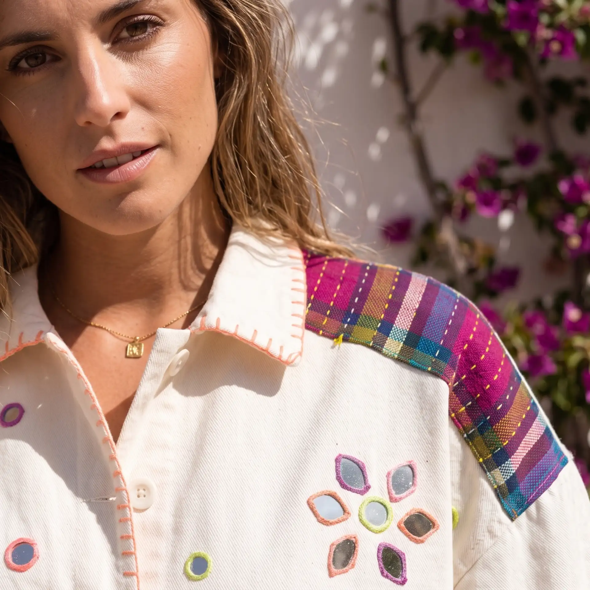 Chaqueta Blanca Bordada Espejos - Imagen 3