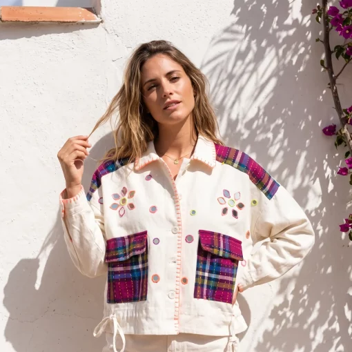 Chaqueta Blanca Bordada Espejos