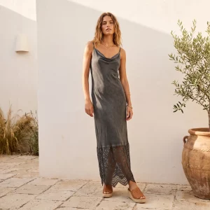 Vestido Lencero largo en color antracita, ideal para la temporada de verano Miomio